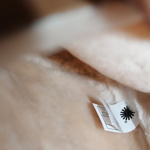 UGG‎ SPECIAL EDITION MEN'S SUEDE SHEARLING BOOTS - Picture 10 of 12